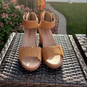 Sorel Joanie Wedge Sandal Size 8